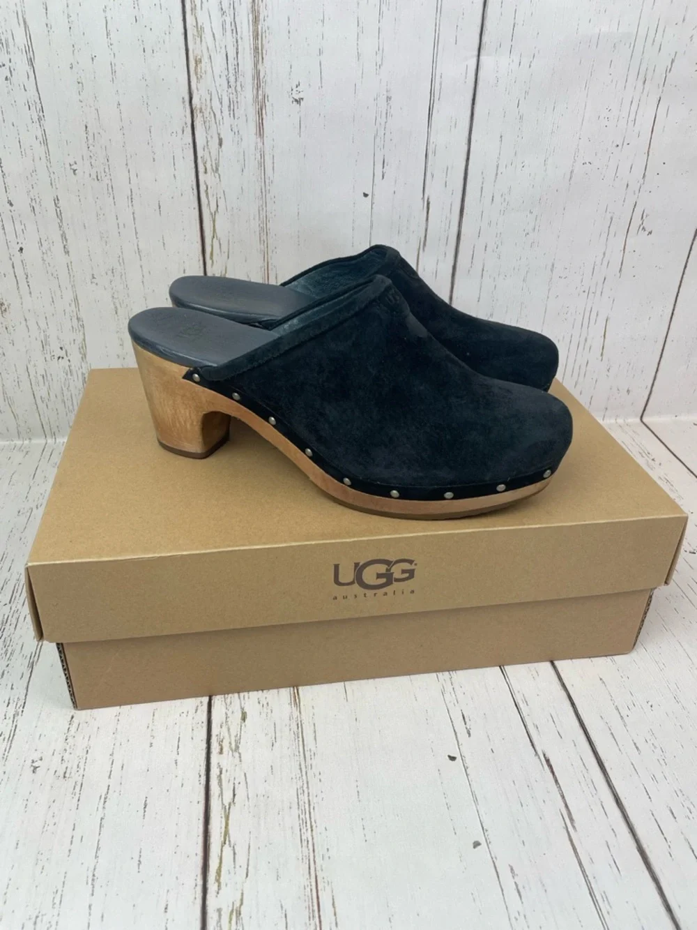 UGG Abbie Clog - Picture 4 of 16